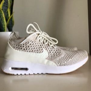 Nike LW Air Max Thea Ultra Flyknit Shoe